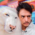 満島 真之介 & Omr