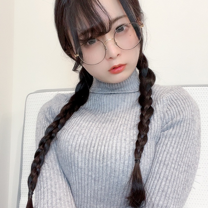 地味眼鏡と本性