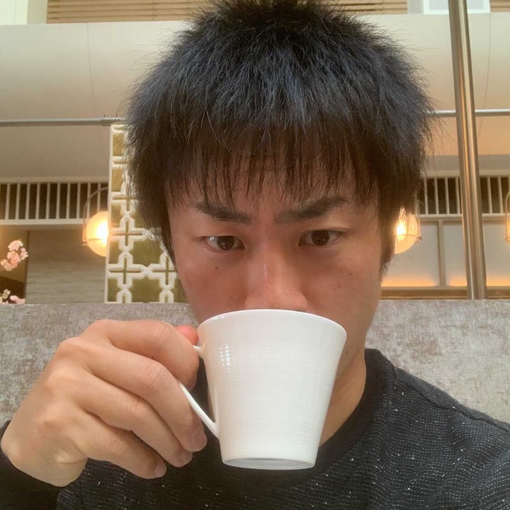 ヒロト♦️20代で2億2602万円稼いだ事業家 TikTok 人気のティックトッカー